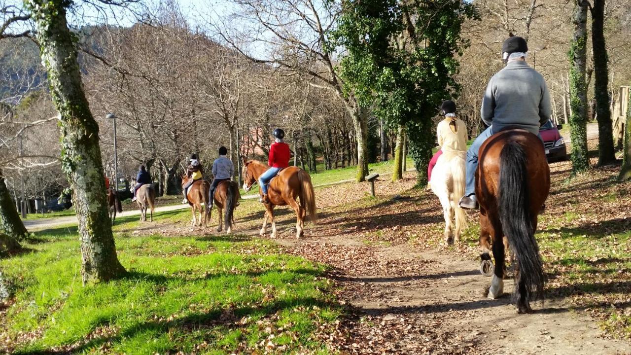 فندق Glamping Aventura Atalaia Cotobade المظهر الخارجي الصورة